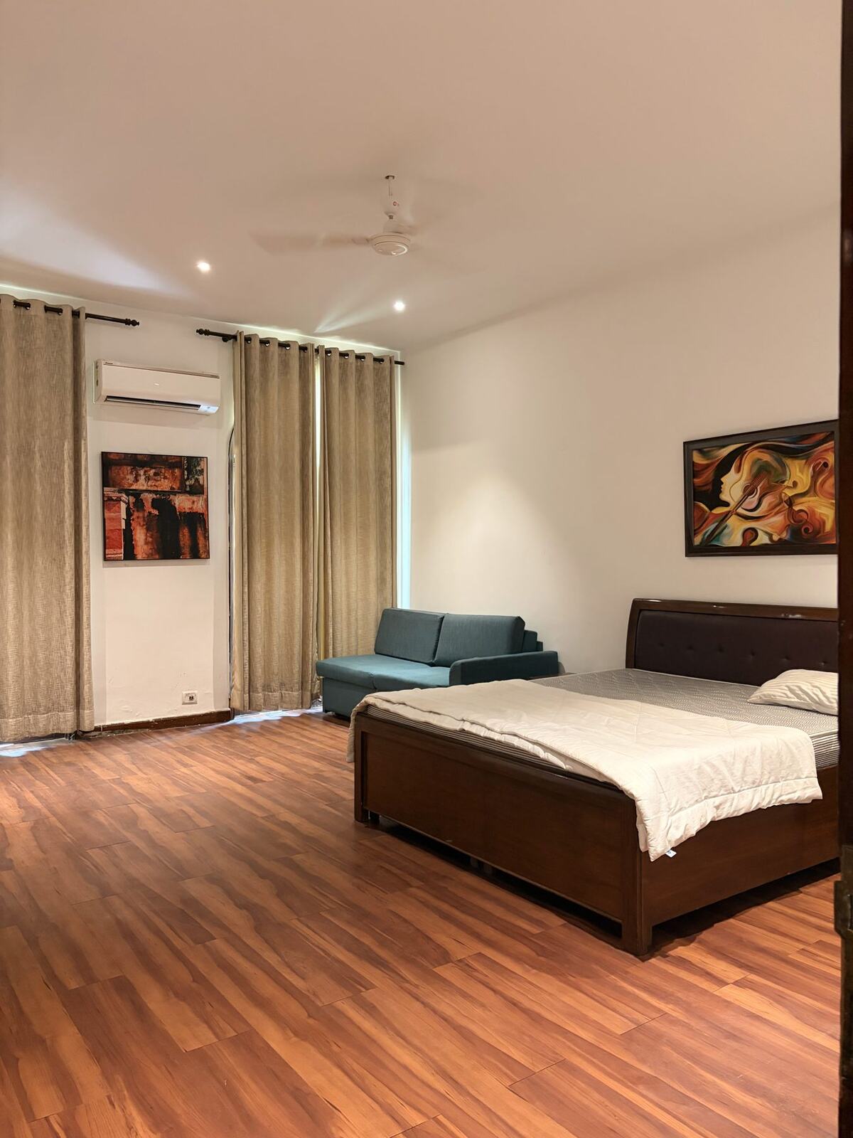 Bedroom 2 at House of Joy, photo 1