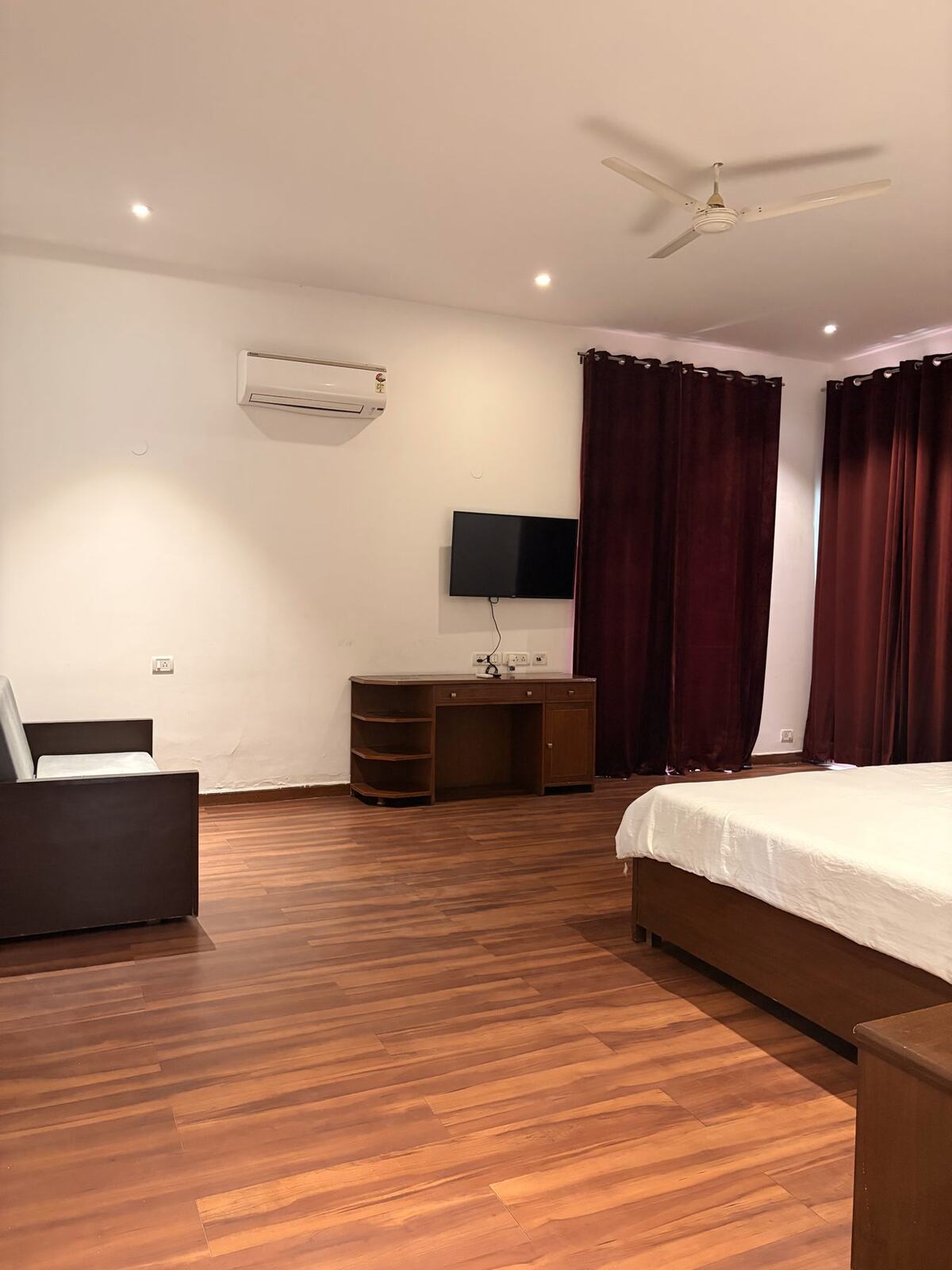 Bedroom 3 at House of Joy, photo 2