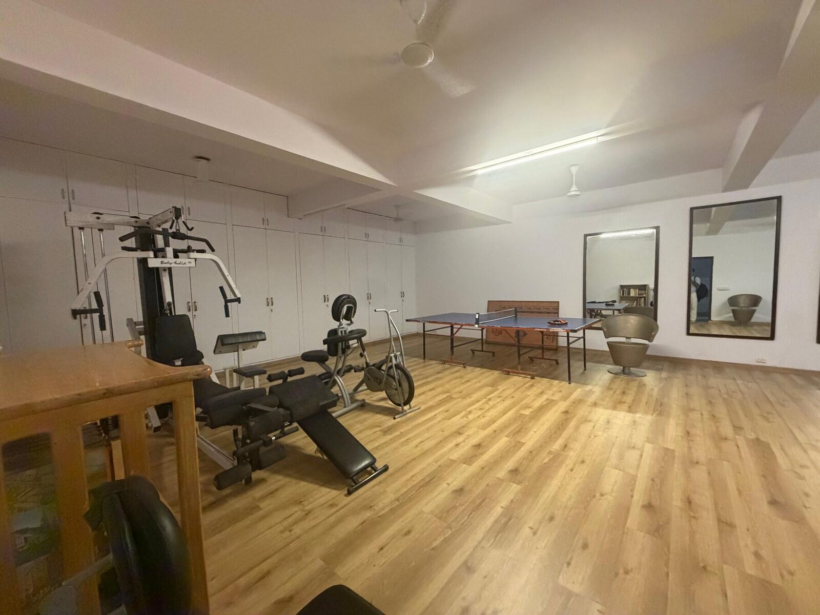 Game room at House of Joy, photo 3